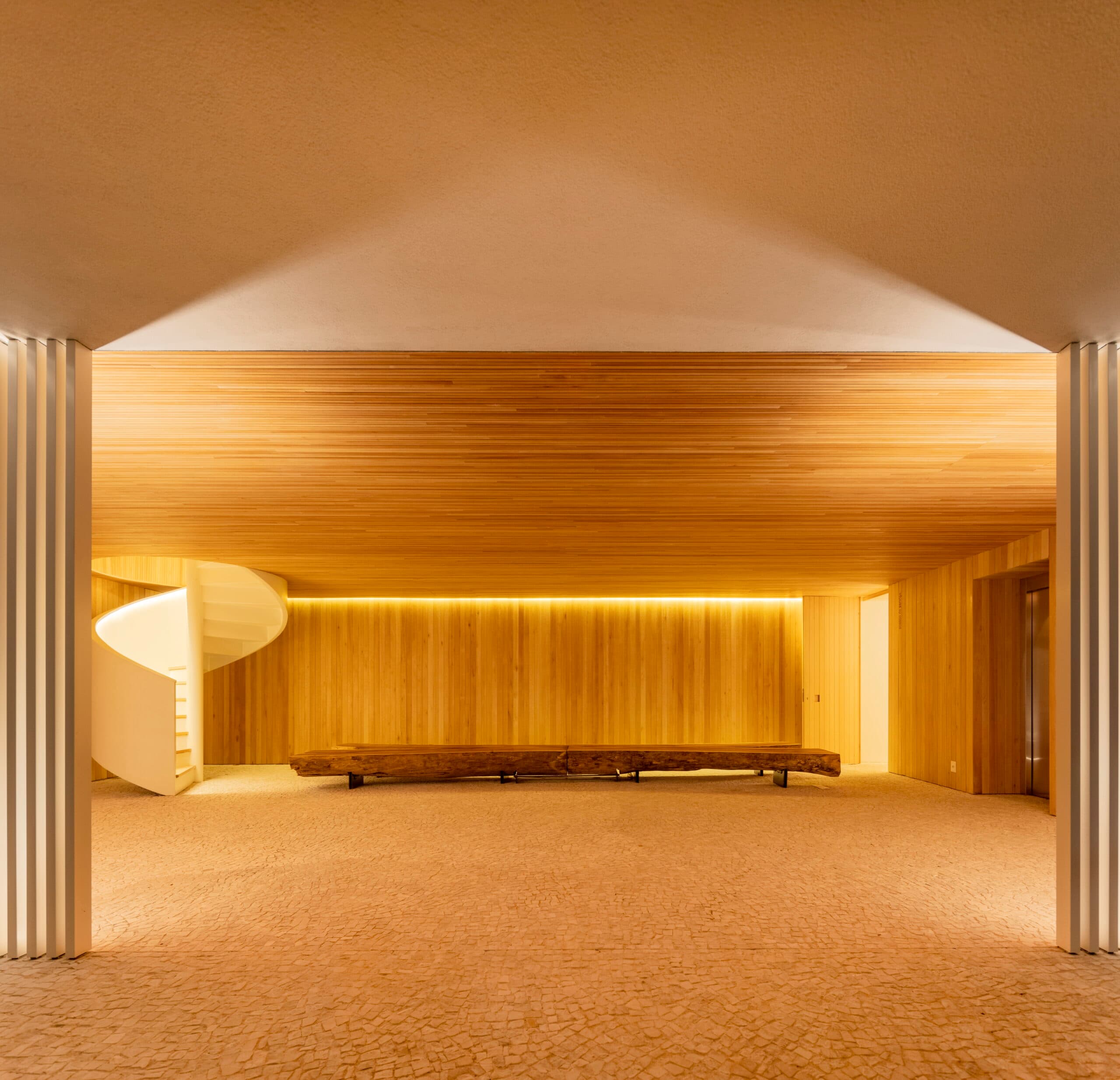 Maximo Hardwood Garapa | Ourania 231 0